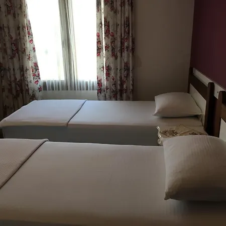 Gulser Konuk Evi Siğacık
